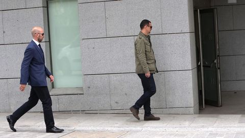 Los mossos d'Escuadra Xavier Goicoechea Fern�ndez (iizquierda) y Carlos de Pedro L�pez (derecha), a su llegada a la Audiencia Nacional 