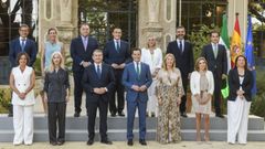Foto de familia del nuevo Gobierno de la Junta de Andaluc�a encabezado por Juanma Moreno