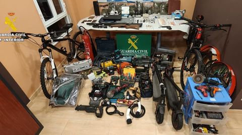 Efectos incautados en la escuelta unitaria de San Mauro durante la operaci�n antidroga