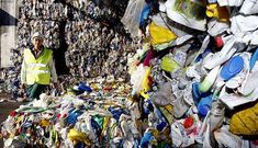 Los trabajadores temen que con la salida de Rois se pierdan puestos en Servia.