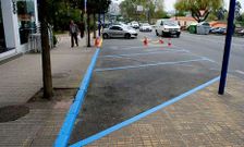 Nuevas plazas de aparcamiento en la avenida de Acea de Ama de O Burgo.