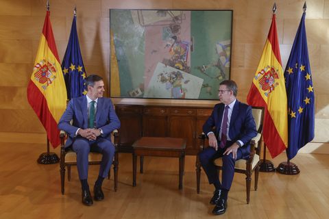 S�nchez y Feijoo intercambian pareceres