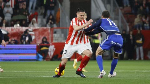 Derbi asturiano entre el Real Sporting de Gijon y el Real Oviedo en El Molin�n