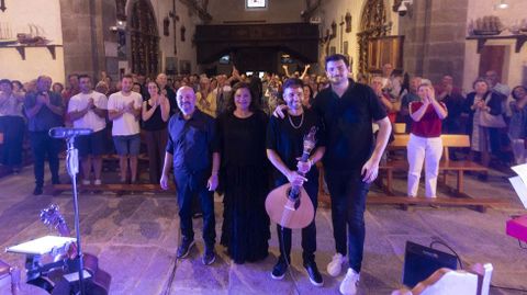 Una de las im�genes que dej� el concierto de Mar�a do Ceo en Mux�a 