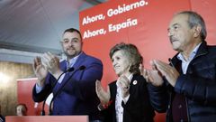 La ministra de Sanidad, Consumo y Bienestar Social en funciones y candidata n�mero dos del PSOE al Congreso por Asturias, Luisa Carcedo (c); el presidente del Principado, Adri�n Barb�n (i), y el portavoz socialista en el Ayuntamiento de Oviedo, Wenceslao L�pez (d), este jueves durante el acto de inicio de campa�a