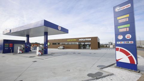 Nueva gasolinera y primer supermercado en el pol�gono de As G�ndaras de Lugo