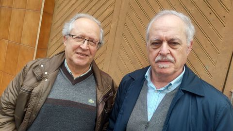El presidente y el vicepresidente de la Asociaci�n Cultural Terras do Ortegal, editora de la revista