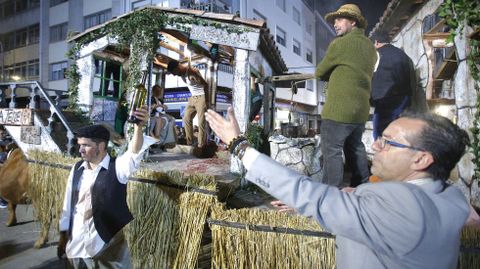 Los participantes dieron vida a los montajes elegidos para el desfile