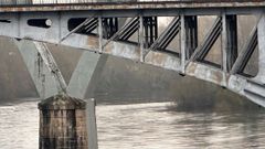 Imagen difundida por el PP de Ourense para ilustrar el deterioro del puente.