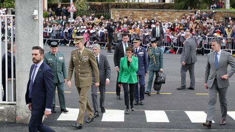 Llegada del rey al cuartel de la Guardia Civil, donde lo esperaban los 16 agentes del puesto