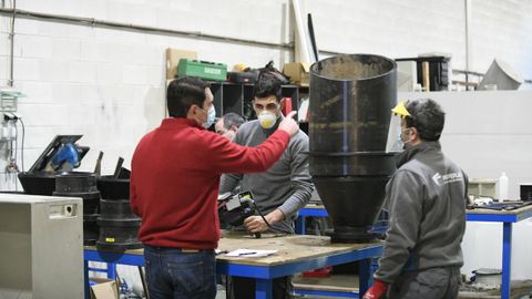 Empresa Proferplas de Laln trabajando con mascarillas 