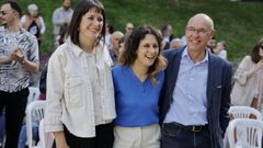 Avia Veira, en el centro, asume la portavoc�a que hasta ahora ostentaba Francisco Jorquera, a su izquierda. A la derecha, la l�der nacional del BNG, Ana Pont�n