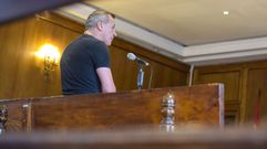 El hombre condenado por la Audiencia de Pontevedra, durante el juicio celebrado este verano.
