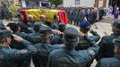 Tensi�n e indignaci�n. El funeral de los �ltimos funcionarios fallecidos en acto de servicio, en mayo en Huelva, gener� un clima de tensi�n porque los fallecidos siguen creciendo con la sensaci�n generalizada de abandono por parte del Estado. Tambi�n caus� gran indignaci�n la ausencia del Ministro del Interior, Grande-Marlaska, o de cualquier otro representante del Gobierno de Espa�a.