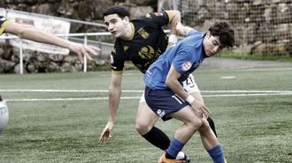 Trasi, de negro, durante o Barbad&aacute;s-Viveiro en Os Carr&iacute;s.