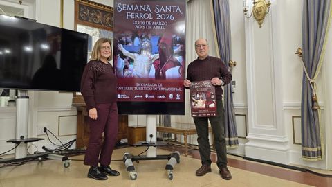 Mari Carmen fue una de las pioneras portando la imagen del Cristo fotografiado por Ignacio