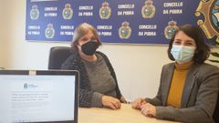Charo Varela, edila de Igualdade, y Carolina Rodr�guez, agente de Igualdade, presentaron la iniciativa.