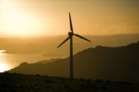 Los aerogeneradores son parte del paisaje de A Capelada. 