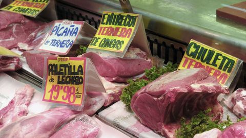 Piezas de carne en el Mercado de El Font�n de Oviedo