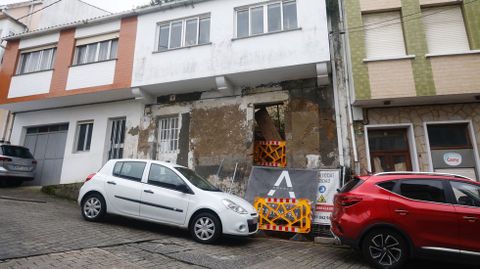 Exterior de la casa de la calle Eduardo Blanco Amor, donde ya est�n en marcha las obras.