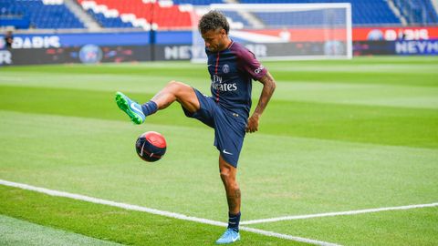 Presentaci�n de Neymar con el PSG