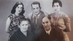 Jos� Sogo (abajo a la derecha) con su esposa Teresa Rodr�guez y sus hijos Teresa, Jos� Antonio y Joaquina