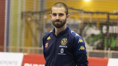 Marco Senra dirige al Volei Dumbr�a.