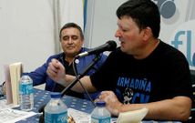 Xurxo Souto y Xos� Manuel Pereiro en la presentaci�n que cerr� la feria. 