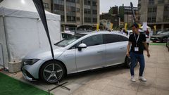El Mercedes EQE se present� esta semana y ya se puede ver en Ribeira.