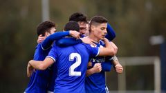 Gol Rober Alarcon Vetusta Mirandes Requexon.Los futbolistas del Vetusta celebran el tanto de Rober Alarc�n