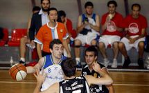 Todos los jugadores del Reale-Thebes participaron en el primer encuentro liguero.
