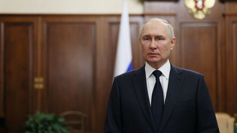 El presidente ruso, Vladimir Putin, instantes antes de su mensaje televisivo