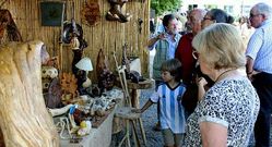 En los puestos se expusieron productos de muy diversos tipos 