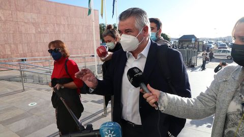 Llegada de Juan Antonio Roca a los juzgados para el nuevo juicio por irregularidades urbansticas en Marbella, blanqueo de dinero y malversacin