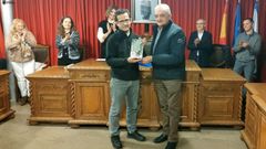 O premio Condado de Pallares foi concedido no 2023 ao investigador chantadino Antonio Paz Vzquez ( dereita, xunto co alcalde Manuel Varela)