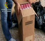 Una de las cajas de tabaco que se incautaron en la operaci�n.