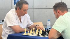 Imagen de archivo del torneo solidario de ajedrez en el CHUO