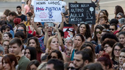 Manifestaci�n en Murcia contra el auto que deja en libertad a los miembros de La Manada