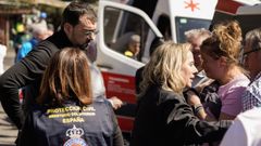 El presidente del Principado de Asturias, Adri�n Barb�n (i), visita la zona de una explosi�n en una mina de Cerredo, en el concejo asturiano de Dega�a. Cinco personas han fallecido y otras cuatro han resultado heridas de consideraci�n en una explosi�n registrada hacia las 9:30 horas de este lunes en una mina de Cerredo, en el concejo de Dega�a, en el extremo suroccidental de Asturias, han informado el Servicio de Emergencias del Principado de Asturias (SEPA) y la Guardia Civil