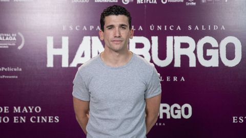 El actor Jaime Lorente posa durante la presentacin de la pelcula Hamburgo.