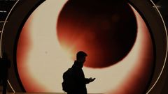 Cartel sobre el eclipse total mostrado en la �ltima edici�n de la feria de turismo Fitur.