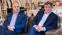 El secretario general de Junts, Jordi Turull, y el presidente de Junts, Carles Puigdemont, en Waterloo 