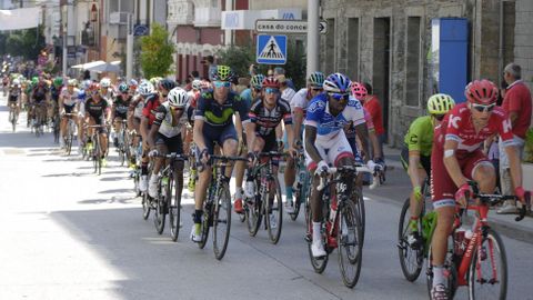 La Vuelta atraves� la r�a Real, en Quiroga