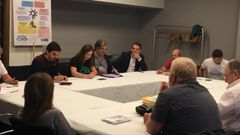 El concejal de Urbanismo en una de las reuniones con la asociaci�n