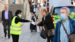 Reparto de mascarillas en Vigo