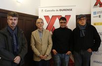 <span lang= es-es >Presentaci�ns</span>. Xan Leira (autor do documental �Francisco Luis Bern�rdez�), C�sar Silva (responsable de programaci�n do OUFF), Marcos Nine (director de �A viaxe de Leslie�) e Pl�cido Romero (de Arraianos, a productora que desenvolveu o proxecto �Buscando a Bill Viola�) pasaron onte polo festival. 