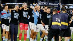 Los jugadores del Celta, celebrando tras el partido ante el Sevilla.