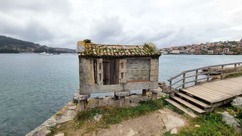 Hrreo junto al mar en Aldn, al final de la playa de Vilario