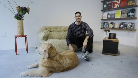 Jacobo Galn est al frente de Vavava Haus, en la Ciudad Vieja de A Corua