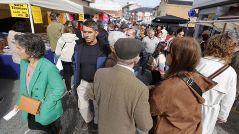 El sol anim al pblico a visitar Lourenz para disfrutar de la Festa da Faba